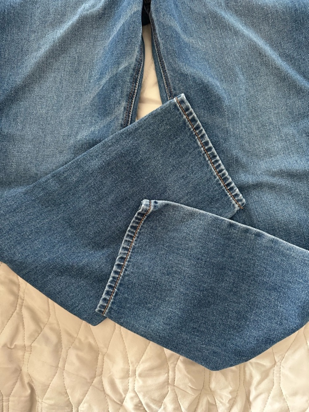 American Eagle Mom Jean High Waist   medium Wash Relaxed Fit 90s Style Sz 10 - Picture 7 of 10